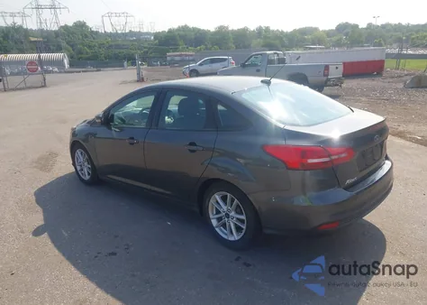 2016 Ford Focus Se z USA, uszkodzony, nr VIN 1FADP3F25GL381396